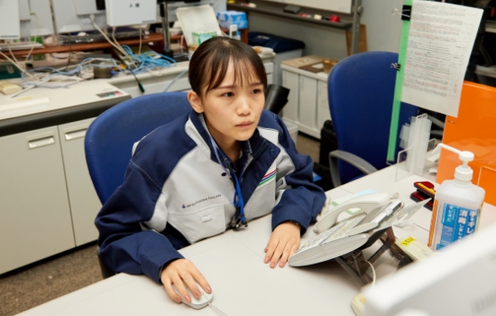 13:00 防災センターで設備の監視業務